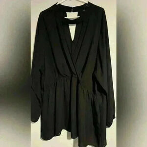 Women’s Torrid size 4 Black dressy top- EUC